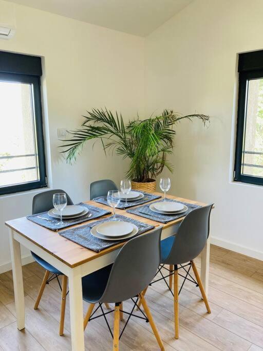 L'Ecrin De Chapoulier Apartman Montoison Kültér fotó